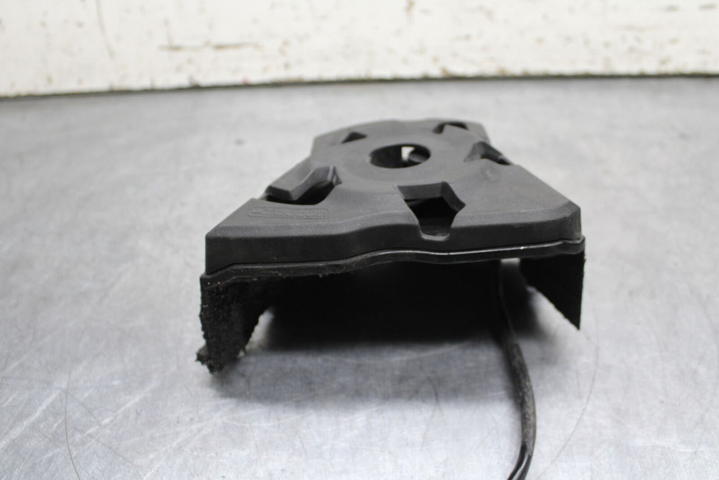 12-13 KAWASAKI Z1000 ENGINE SPROCKET COVER BB743