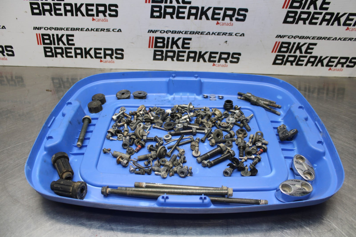 07-25 KAWASAKI VULCAN 900 VN900D CLASSIC LT MOUNTING BOLTS HARDWARE BB842