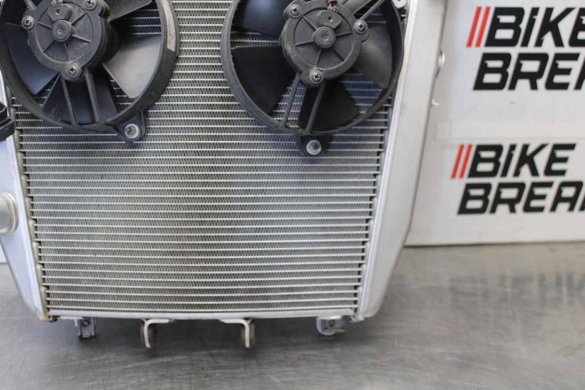 16 APRILIA TUONO V4 1100 ENGINE RADIATOR MOTOR COOLER COOLING RADIATER BB905