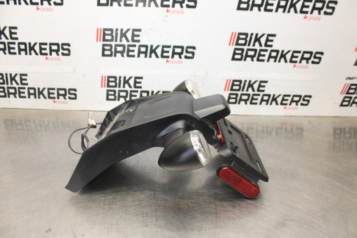 22 HARLEY-DAVIDSON PAN AMERICA 1250 REAR BACK FENDER MUD GUARD & LIGHTS BB910