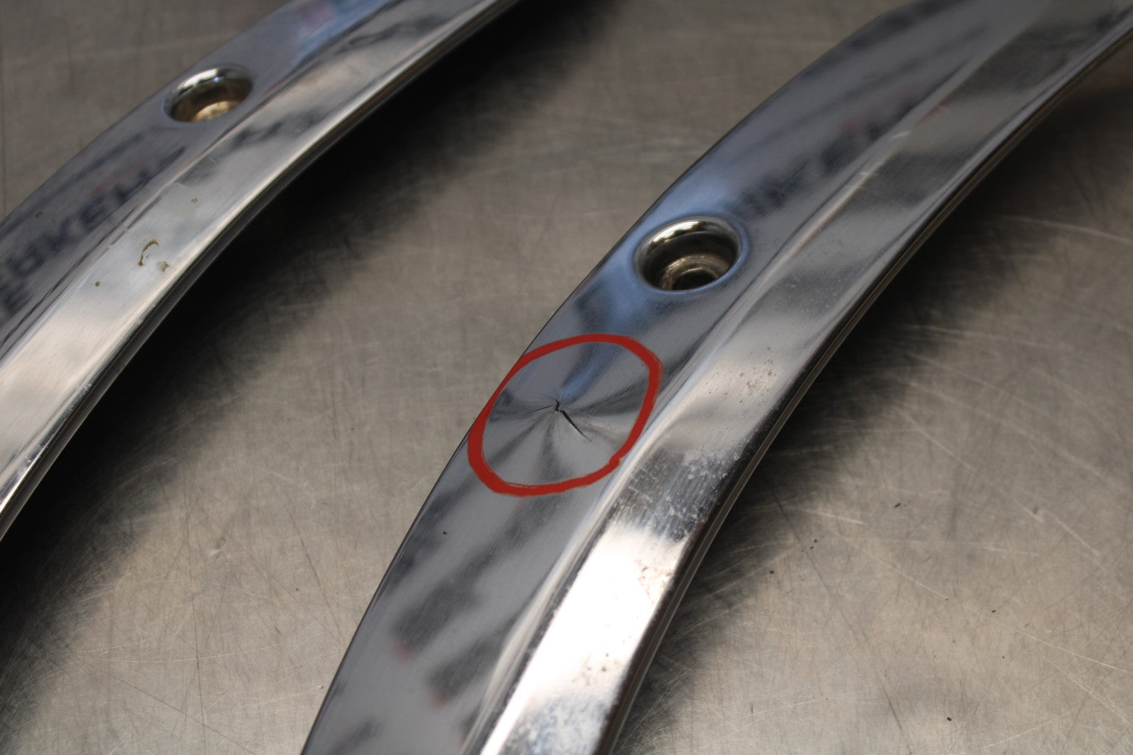 05-06 VICTORY KINGPIN DELUXE REAR STRUT COVER SET PAIR BB195