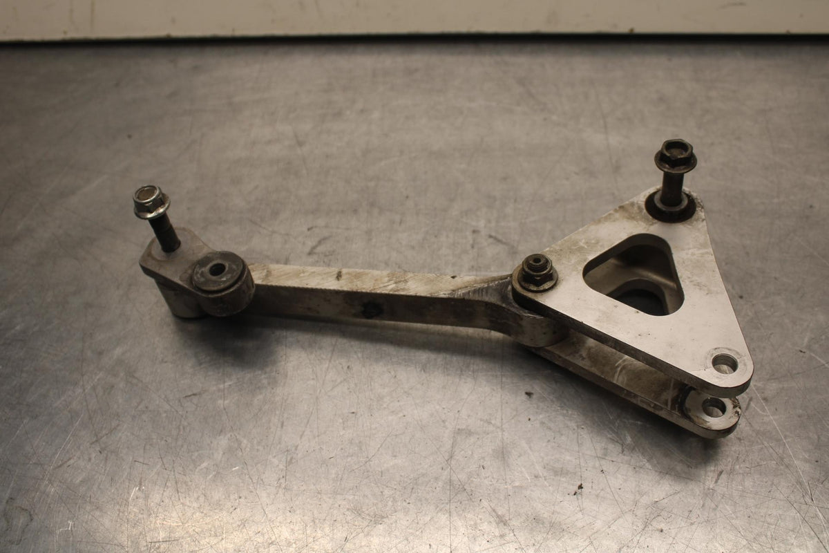 2007 Yamaha YZF R1 REAR DOGBONE SHOCK LINKAGE LINK BB83