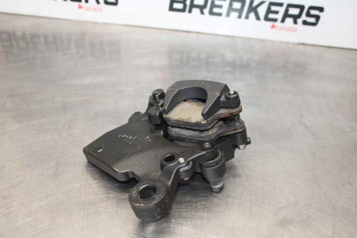 23-26 KAWASAKI NINJA ZX4RR REAR BACK BRAKE CALIPER W MOUNT BRACKET BB872