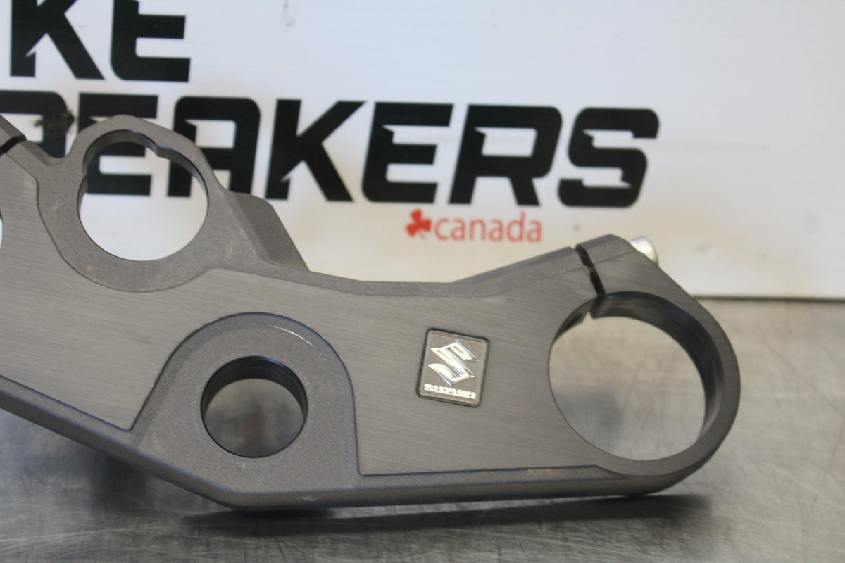 18 SUZUKI GSXR750 FORKS UPPER TRIPLE TREE CLAMP BB891