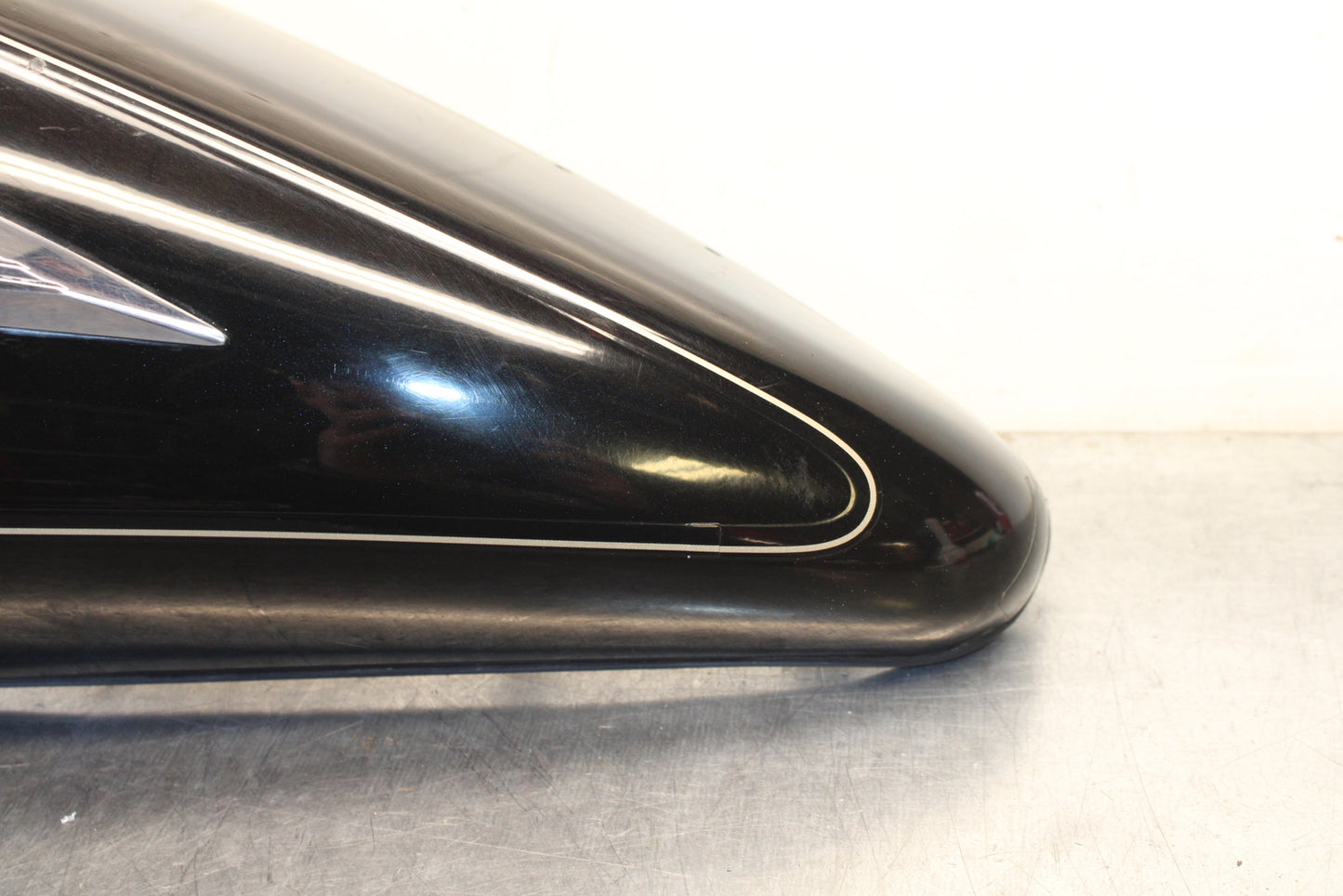 00 SUZUKI INTRUDER 1500 VL1500 LEFT GAS TANK CAP COVER TRIM COWL FAIRING BB761