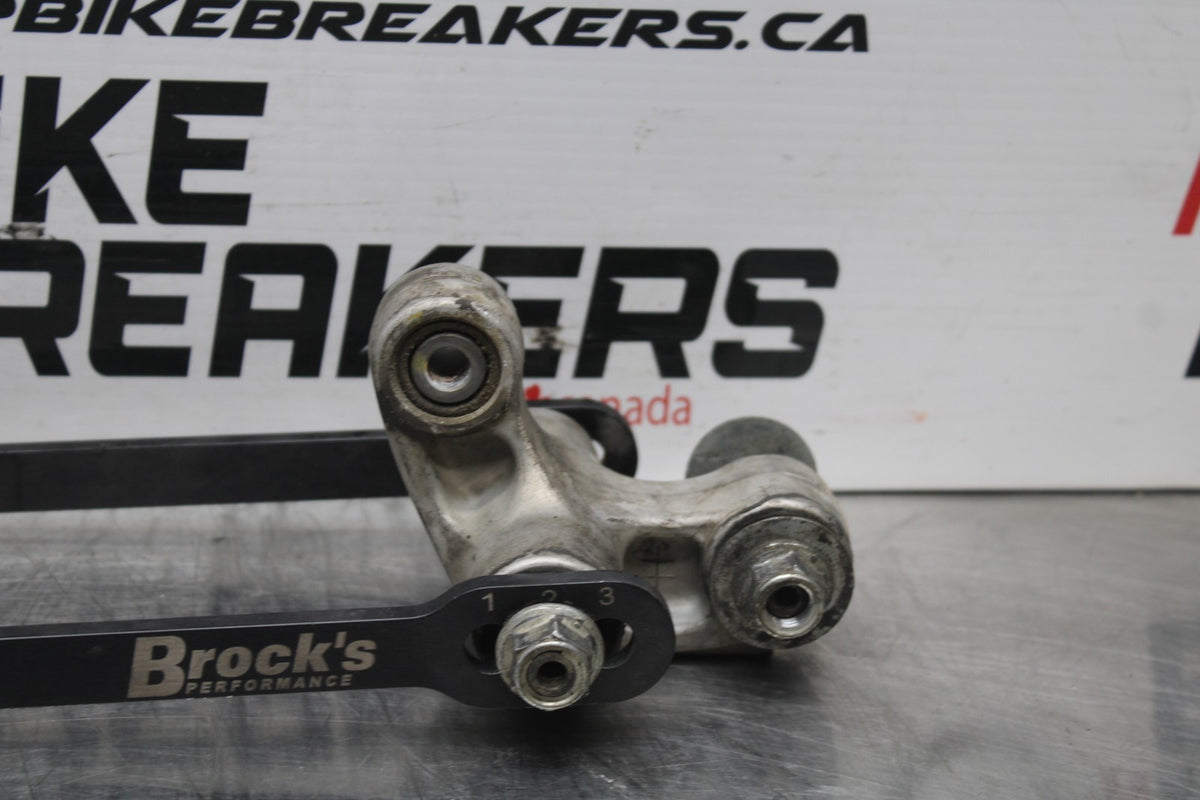 04-05 SUZUKI GSXR600 BROCKS REAR DOGBONE SHOCK LINKAGE LINK BB792