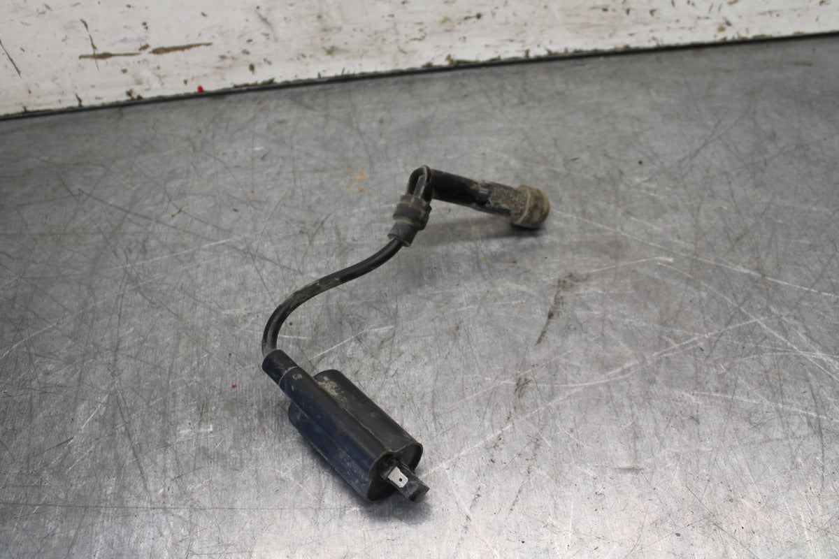 08-18 KAWASAKI KLR650 IGNITION COIL SPARK PLUG CAP  BB707