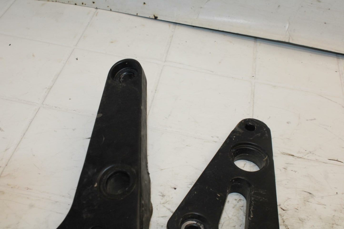 79-81 YAMAHA XS1100S LEFT RIGHT REARSET REAR SET DRIVER PEG BRACKETS BB401