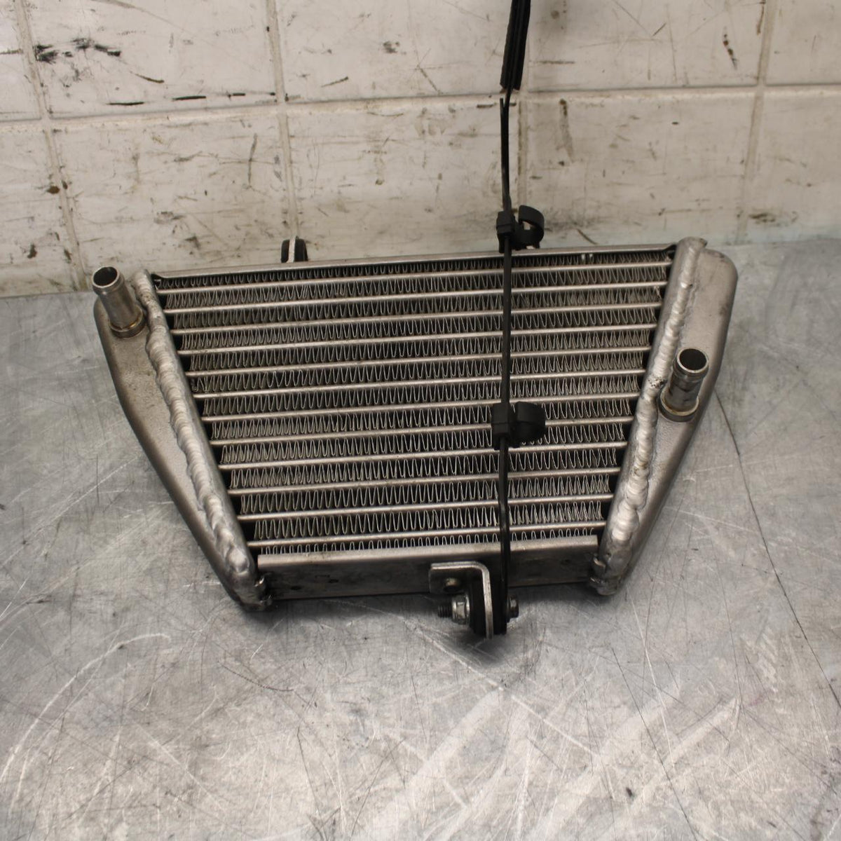 2010 Aprilia RSV1000R ENGINE MOTOR OIL COOLER  BB513