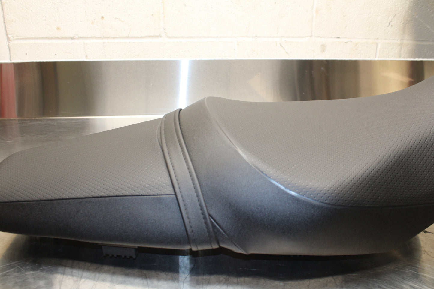 23-24 KAWASAKI NINJA ZX14R NEW!! FRONT REAR SEAT SADDLE BB141