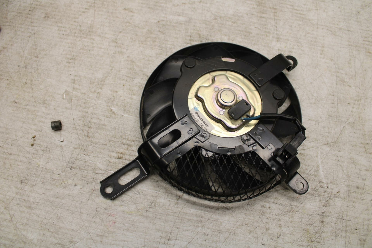 11-19 SUZUKI GSXR600 ENGINE RADIATOR COOLING FAN BB371