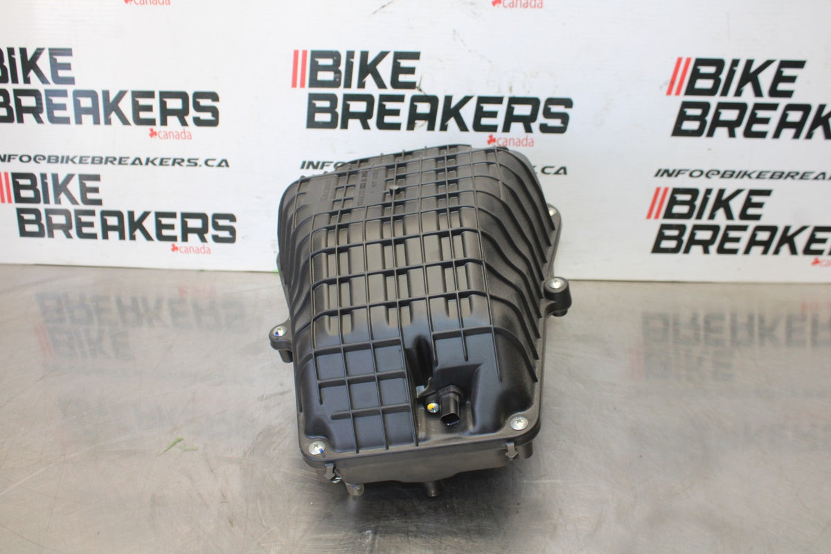 24-25 KAWASAKI ELIMINATOR 450 AIRBOX AIR INTAKE FILTER BOX BB869