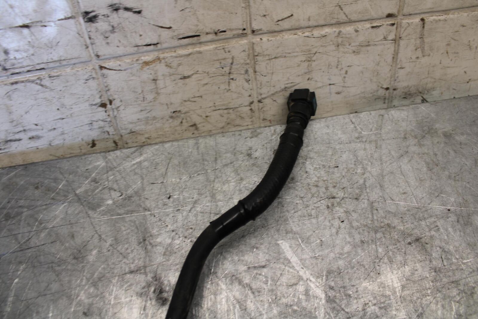 2015 Yamaha FZ09 FUEL HOSE GAS LINE TUBE PIPE BB535