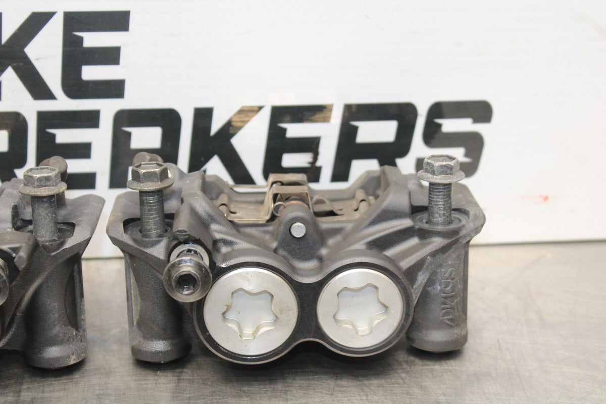 22-25 YAMAHA YZF R7 RIGHT LEFT FRONT BRAKE CALIPER SET PAIR CALIPERS BB769