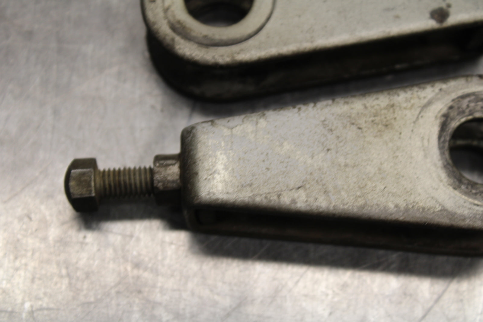 78 SUZUKI GS550E SWINGARM CHAIN TENSIONER ADJUSTMENT BRACKETS  BB133