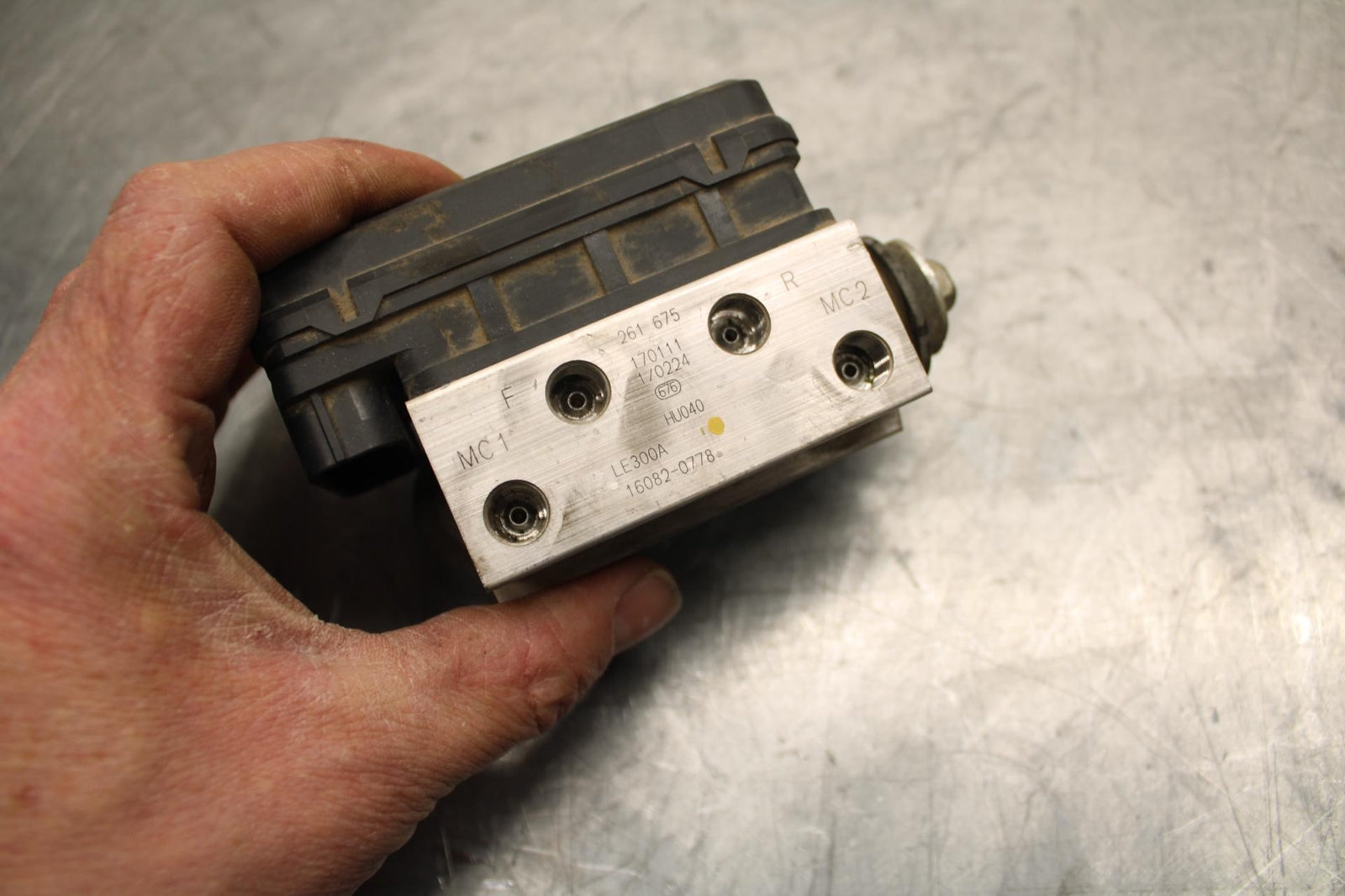 17 KAWASAKI VERSYS_X 300 ABS PUMP UNIT MODULE BB504