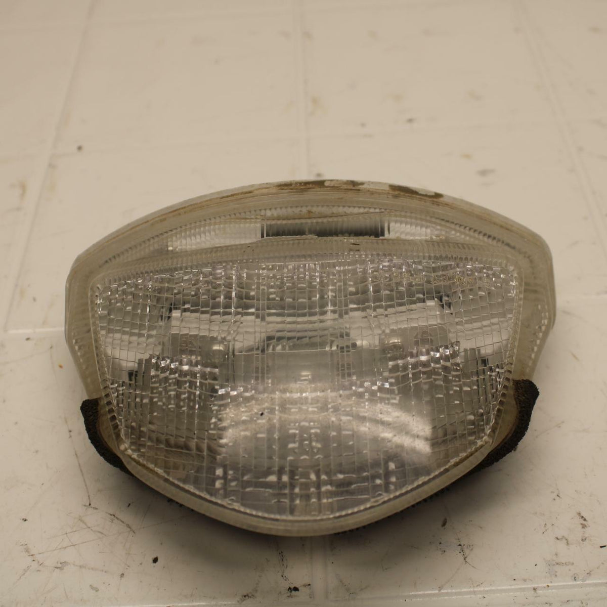 07 SUZUKI GSXR1000 REAR TAIL TAILLIGHT BACK BRAKE LIGHT BB25