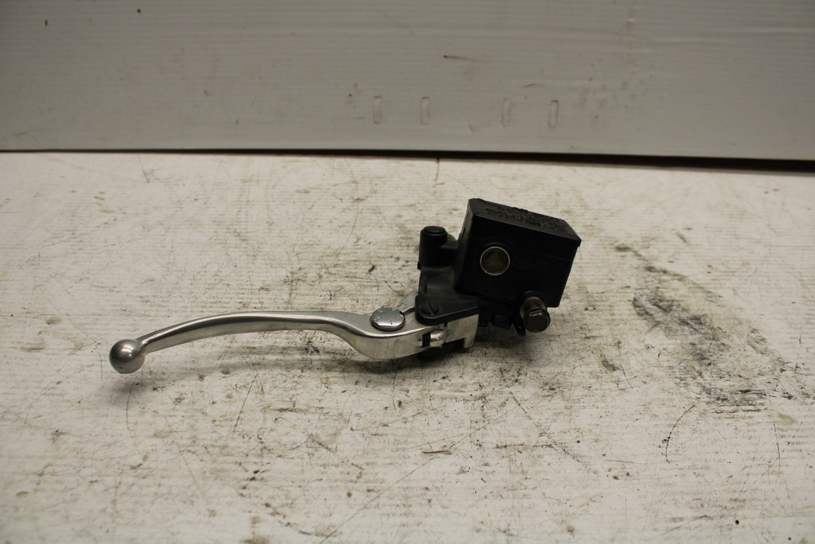 90-07 KAWASAKI ZZR 250 FRONT BRAKE MASTER CYLINDER w/ LEVER BB298