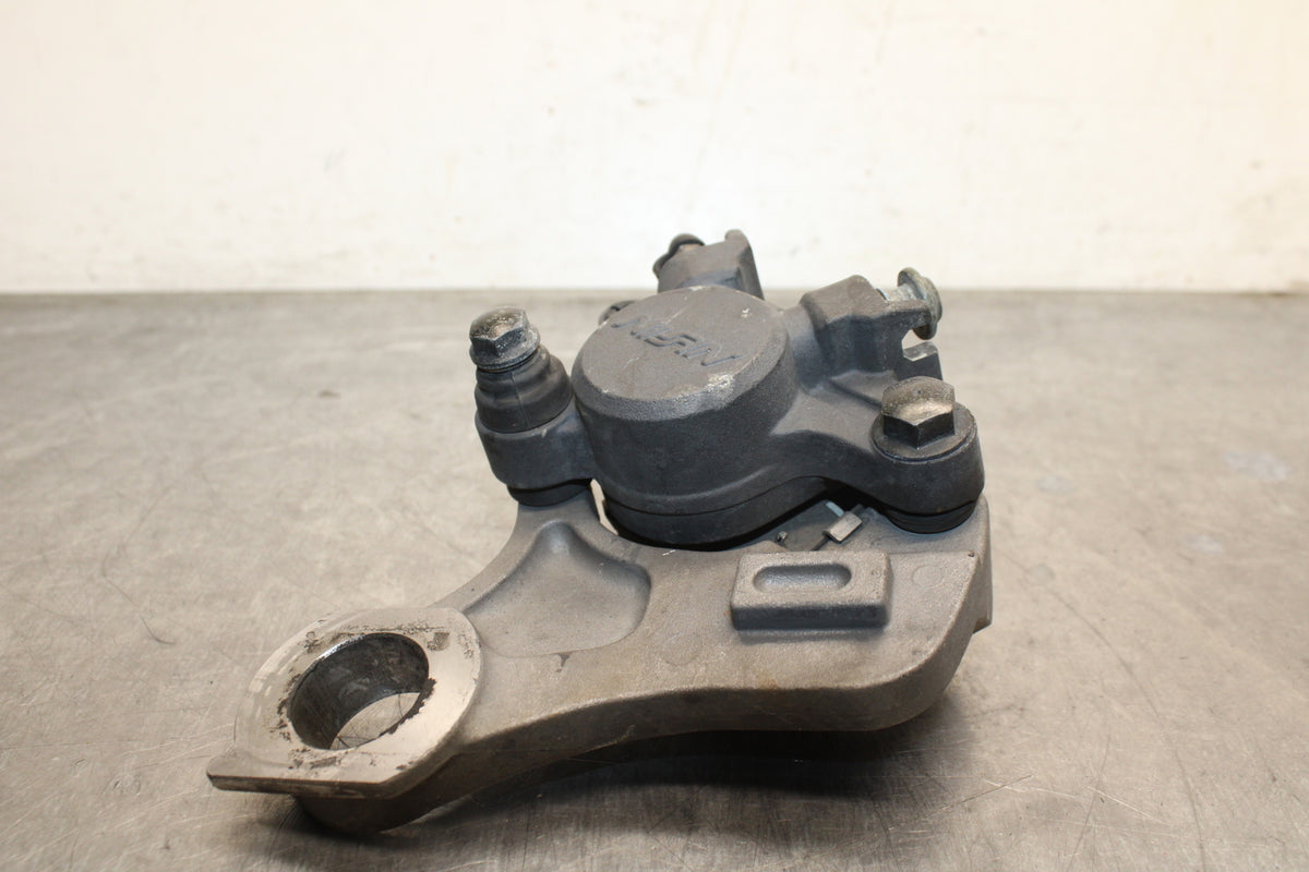 04-05 YAMAHA YZF R1 REAR BACK BRAKE CALIPER W MOUNT BRACKET BB131