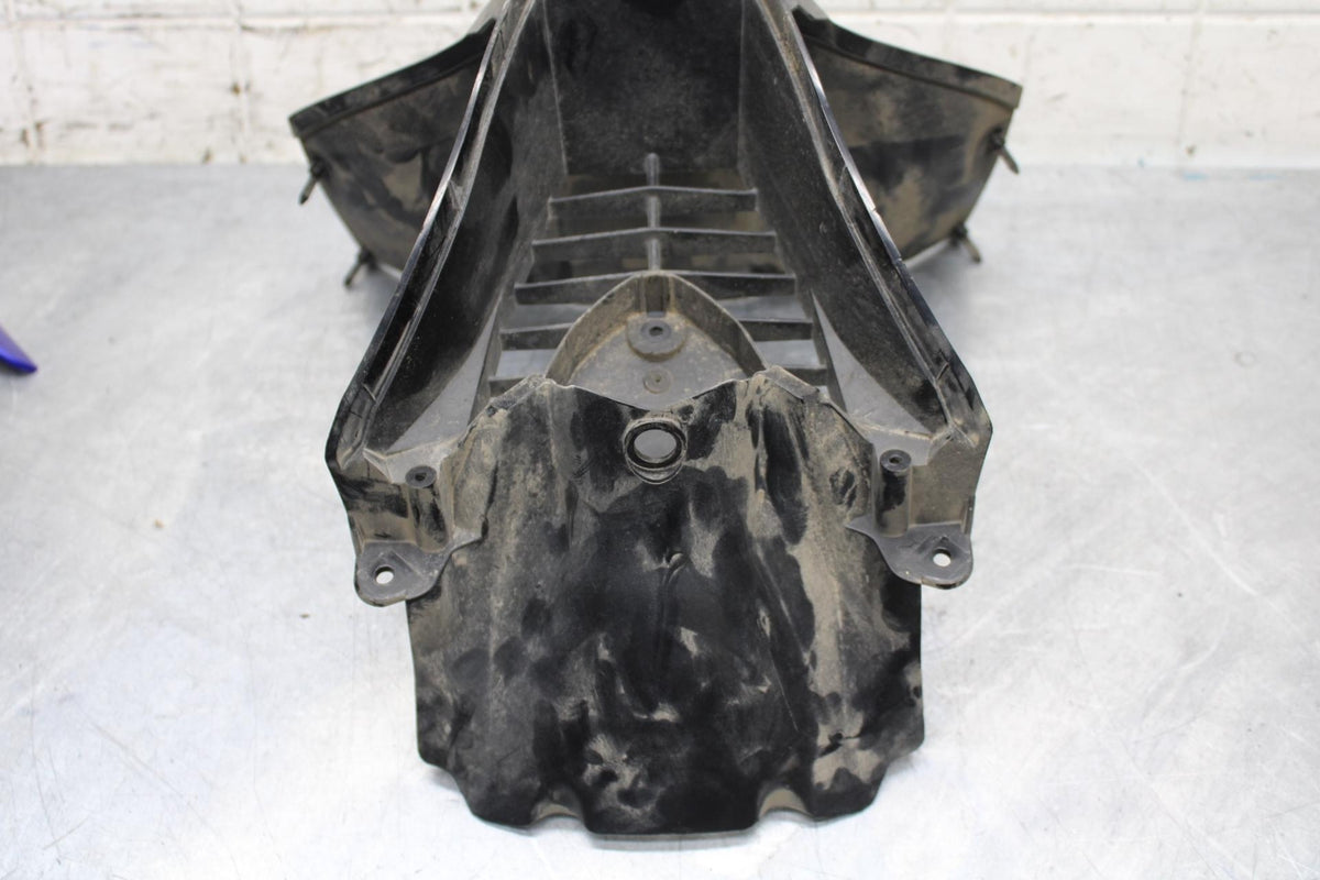 2006 Yamaha YZF R6 FRONT CENTER COWL FAIRING BB560