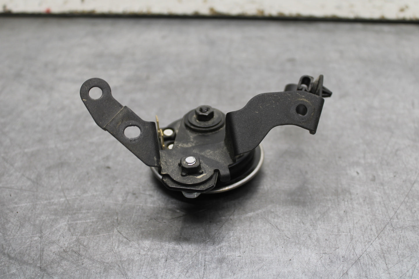 24 KAWASAKI NINJA 500 ABS HORN SIGNAL BB730