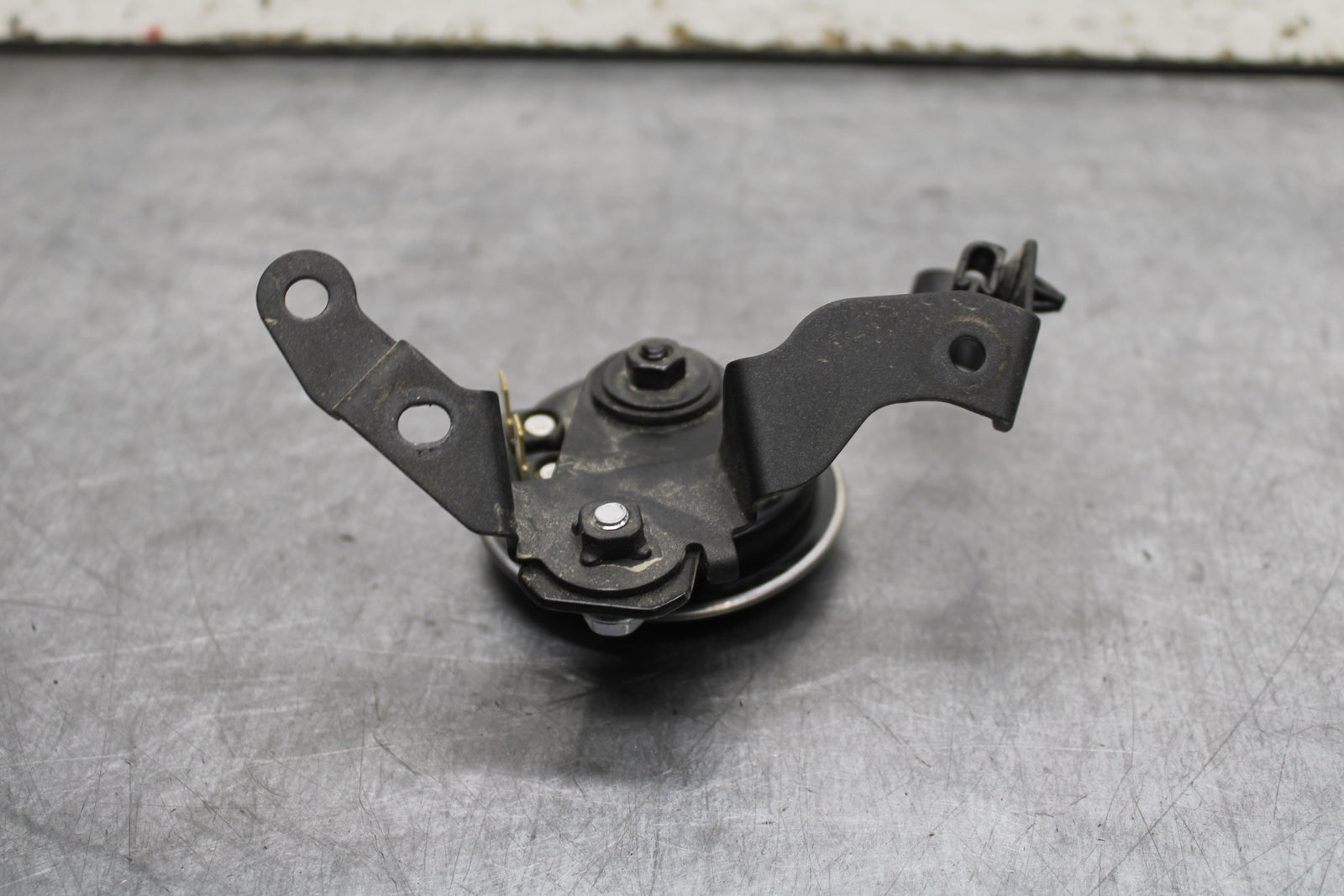 24 KAWASAKI NINJA 500 ABS HORN SIGNAL BB730