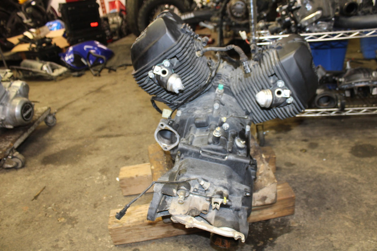 19 MOTO GUZZI V7 III ONLY 3,984KM!!! ENGINE MOTOR BB831