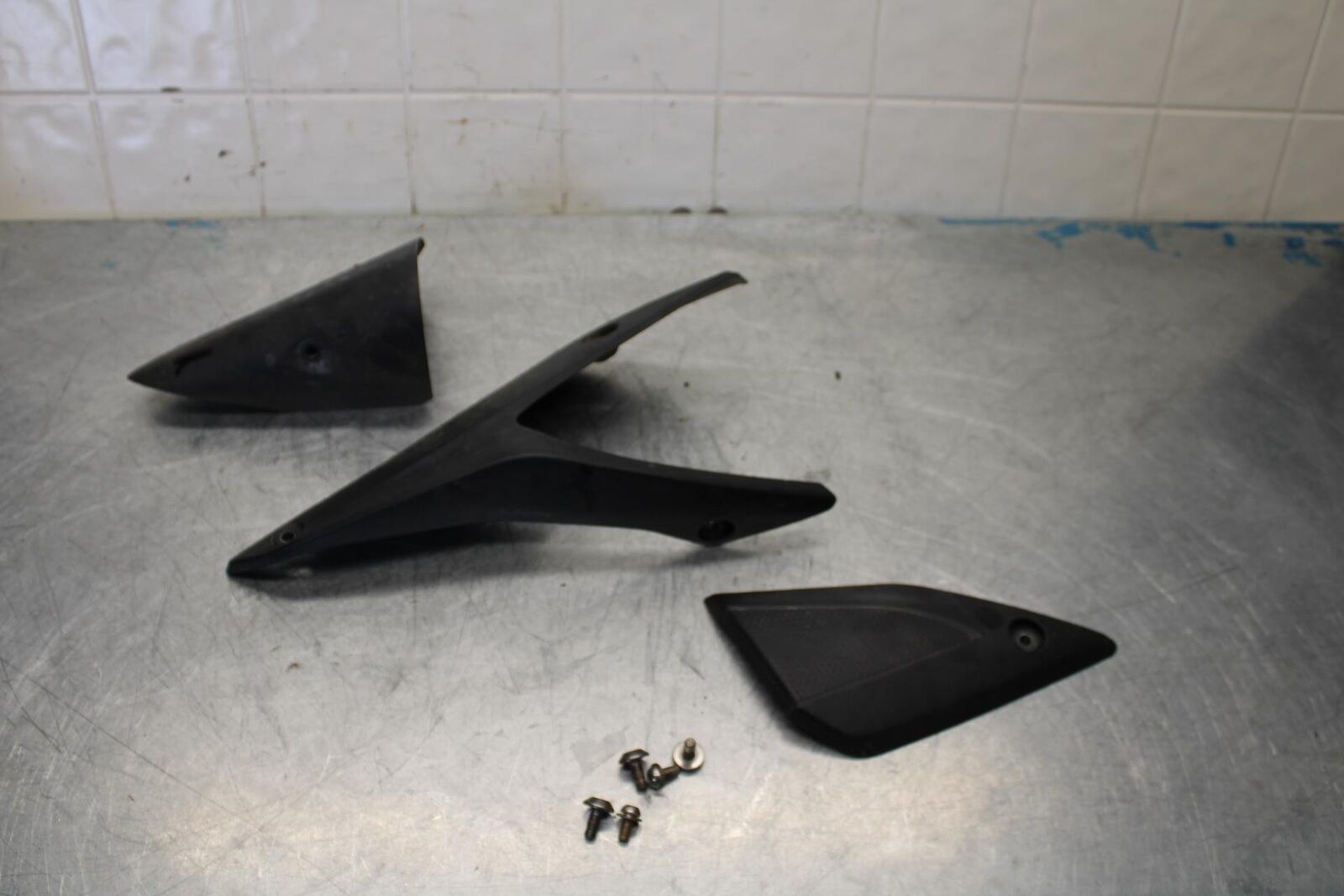 17-18 YAMAHA YZF R3 LEFT RIGHT MUFFLER EXHAUST PIPE COVERS HEAT SHIELDS  BB438