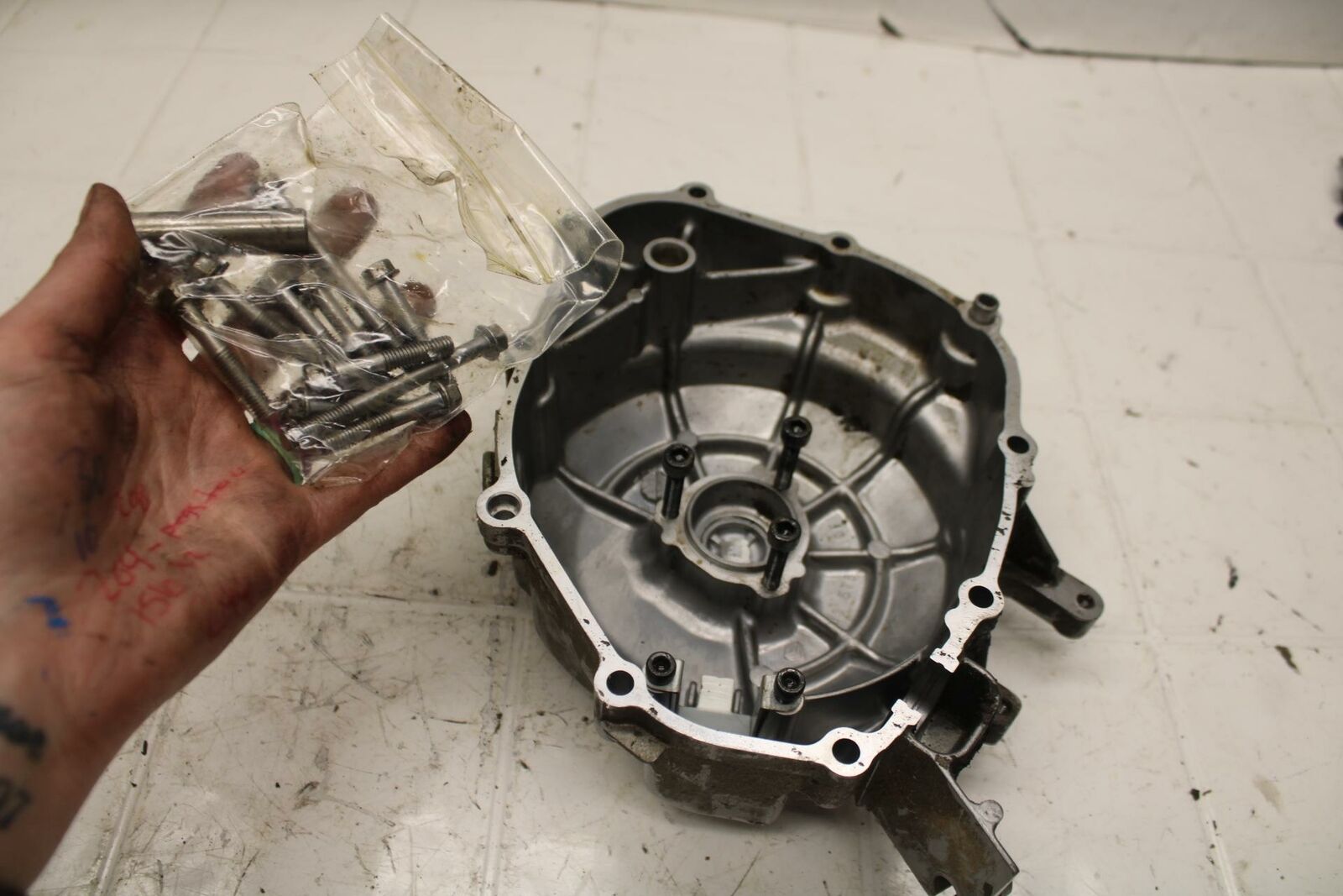 03-07 SUZUKI SV650 ABS STATOR MAGNETO ALTERNATOR GENERATOR COVER BB22