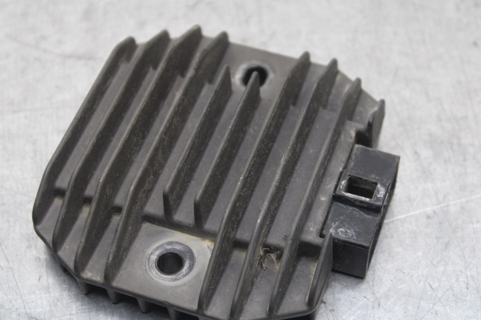 2009 Kawasaki Ninja 250R EX250J RECTIFIER VOLTAGE REGULATOR 21061-1003 BB87