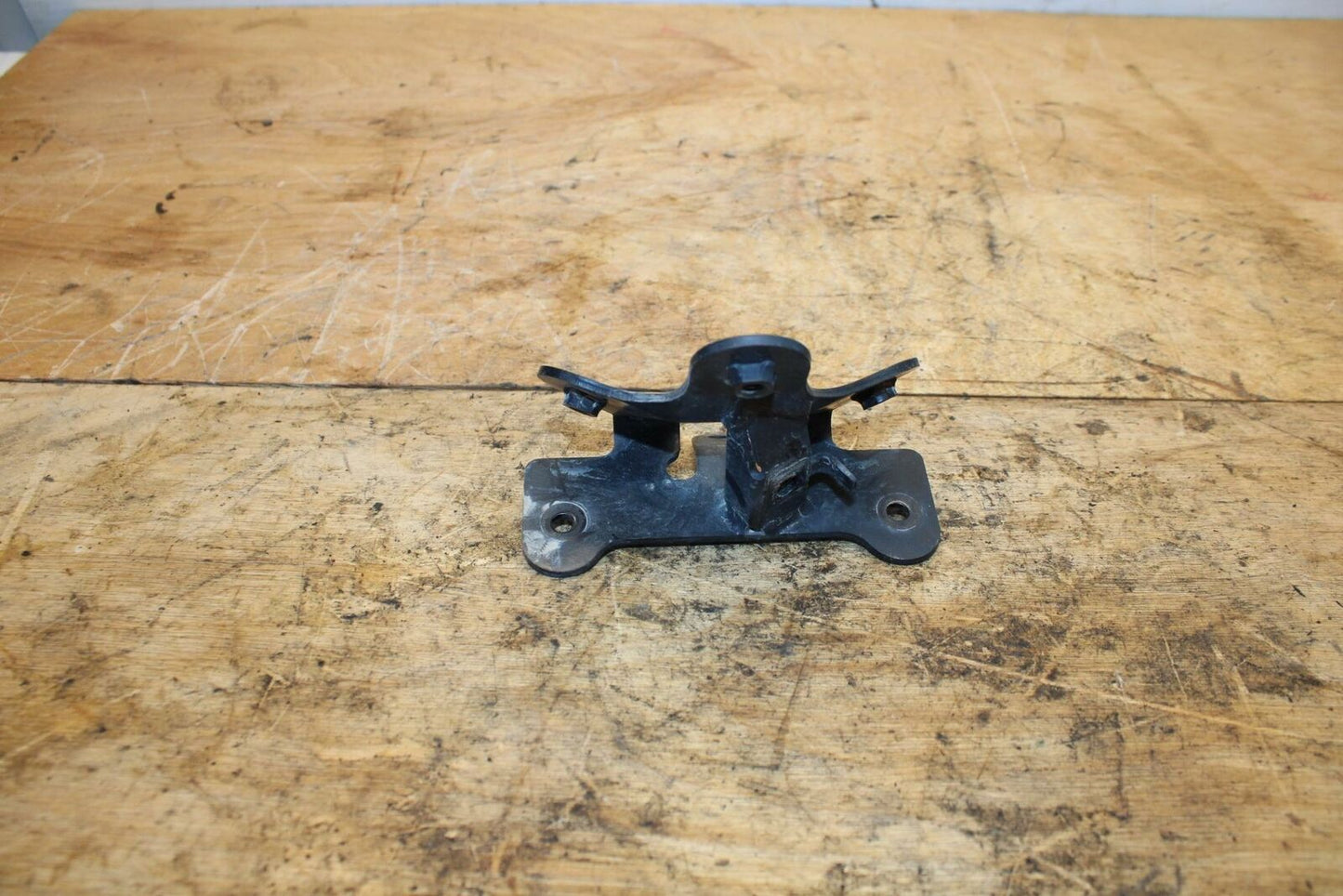 05-09 SUZUKI BOULEVARD C90 HEADLIGHT HEAD LIGHT LAMP SUPPORT BB332