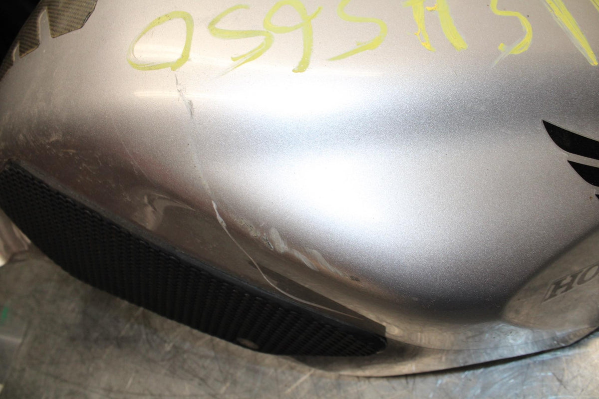 05-06 HONDA CBR600RR GAS TANK FUEL CELL COVER FAIRING COWL BB444