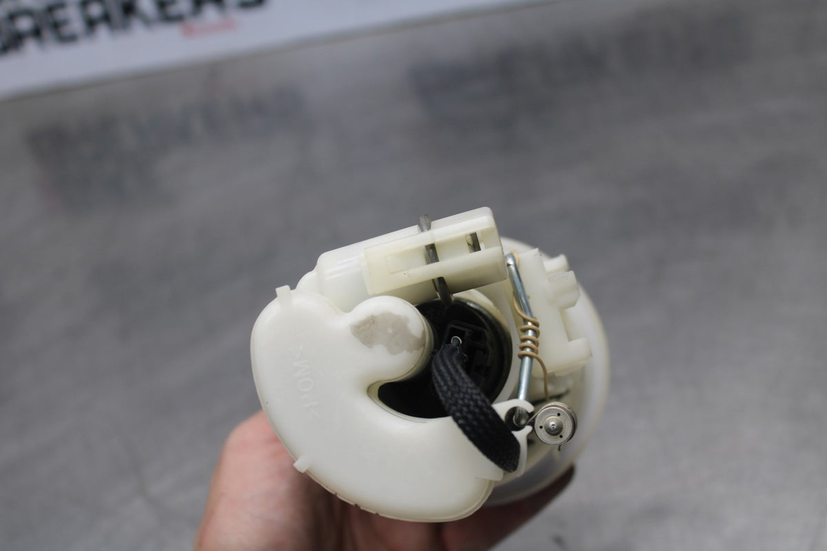 12 TRIUMPH STREET TRIPLE R FUEL PUMP GAS PETROL SENDER UNIT BB914