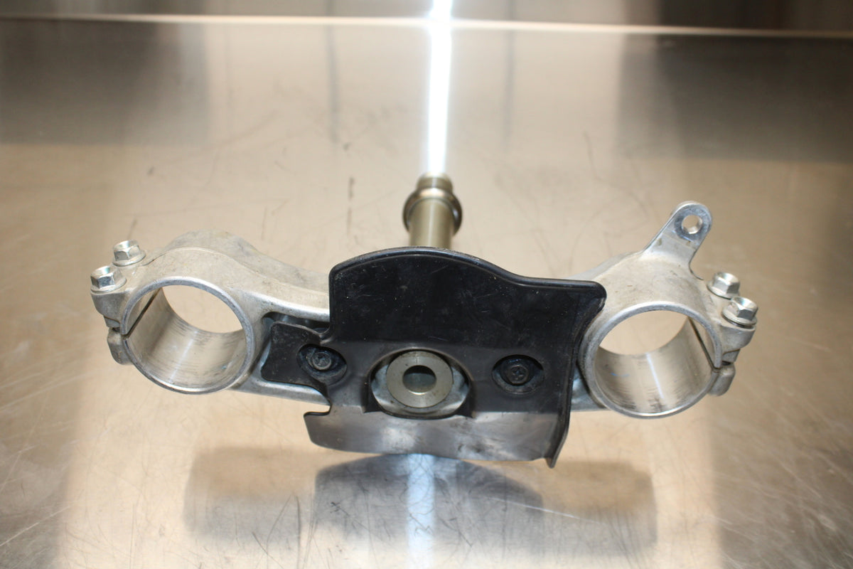 08-10 SUZUKI GSXR750 FRONT FORKS CLAMP LOWER TRIPLE TREE STEM BB630