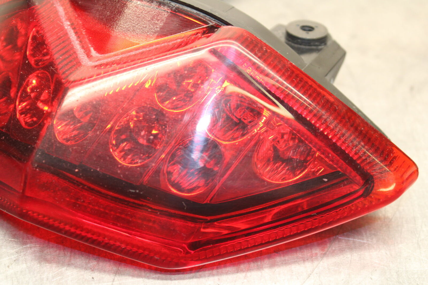 12-13 KAWASAKI Z1000 REAR TAIL TAILLIGHT BACK BRAKE LIGHT BB743