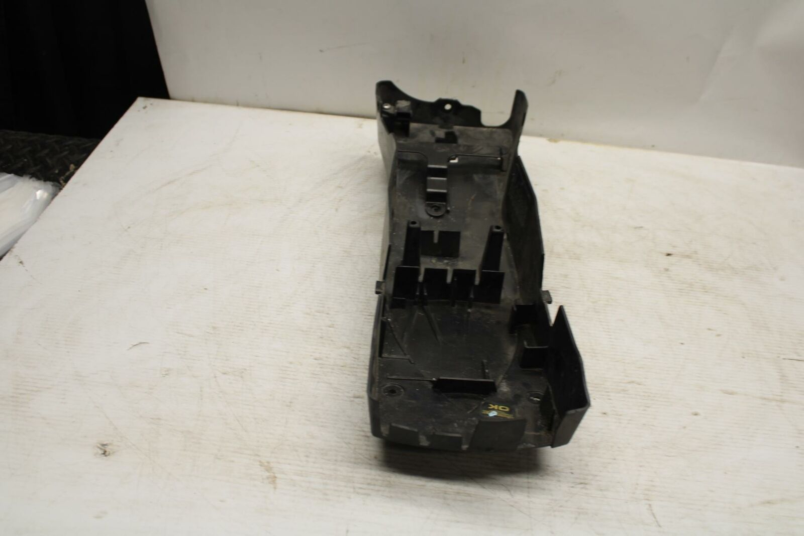 08-11 TRIUMPH SPEED TRIPLE REAR BACK TAIL UNDERTAIL BATTERY TRAY PLASTIC BB366