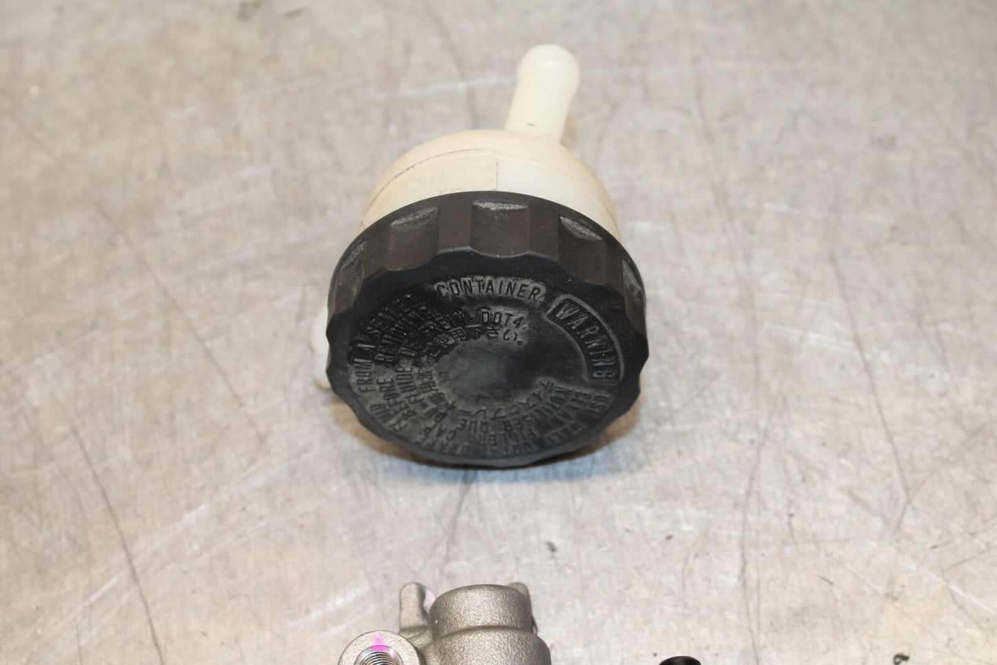 12-17 KAWASAKI ER-6N Z650 REAR BACK BRAKE MASTER CYLINDER W RESERVOIR BB709