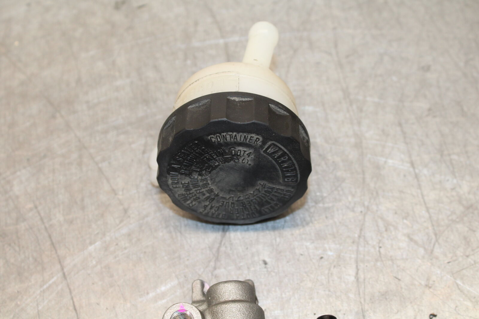 12-17 KAWASAKI ER-6N Z650 REAR BACK BRAKE MASTER CYLINDER W RESERVOIR BB709