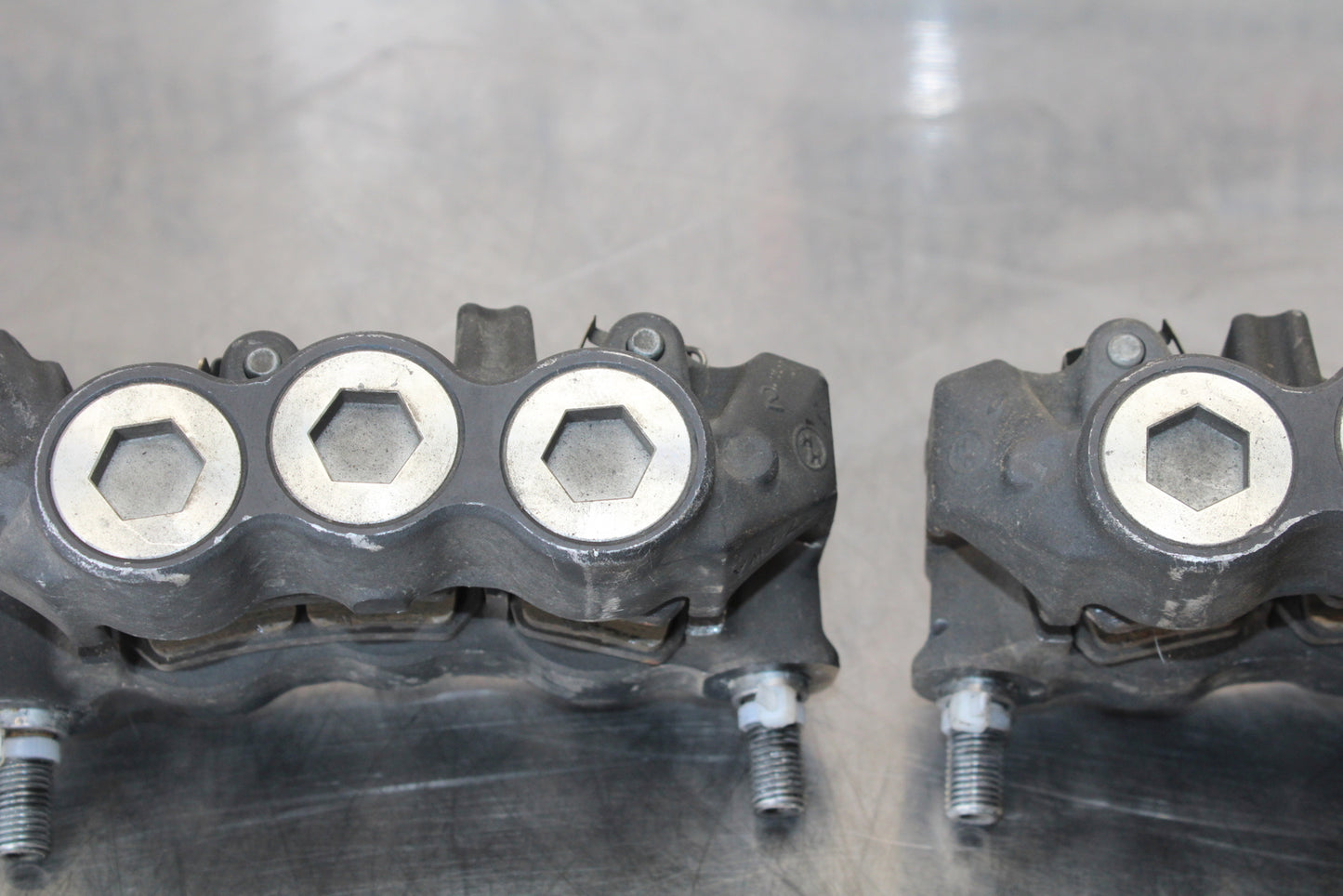 07-08 YAMAHA YZF R1 RIGHT LEFT FRONT BRAKE CALIPER SET PAIR CALIPERS BB160