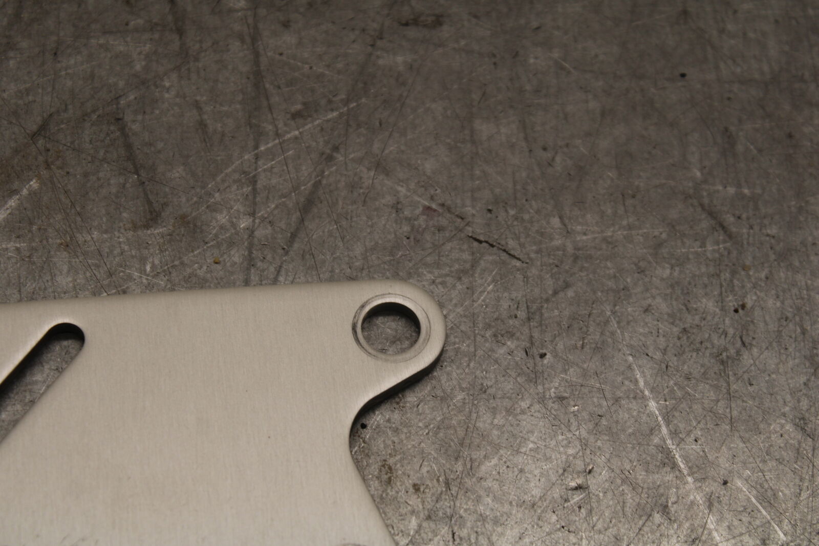 13-18 KAWASAKI NINJA ZX6R RIGHT REARSET REAR SET HEEL GUARD COVER  BB682