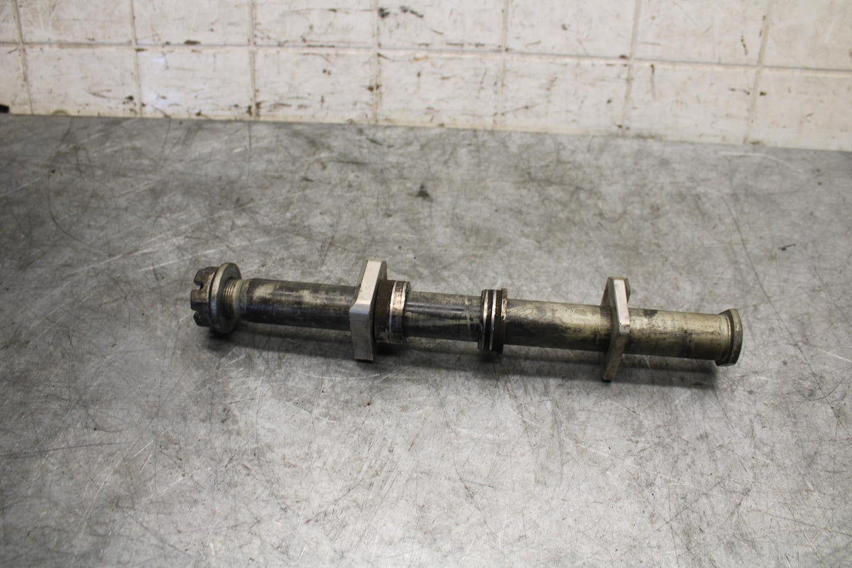 06-07 SUZUKI GSXR750 REAR AXLE BACK WHEEL RIM PIVOT BOLT AXEL 64711-49G10 BB543