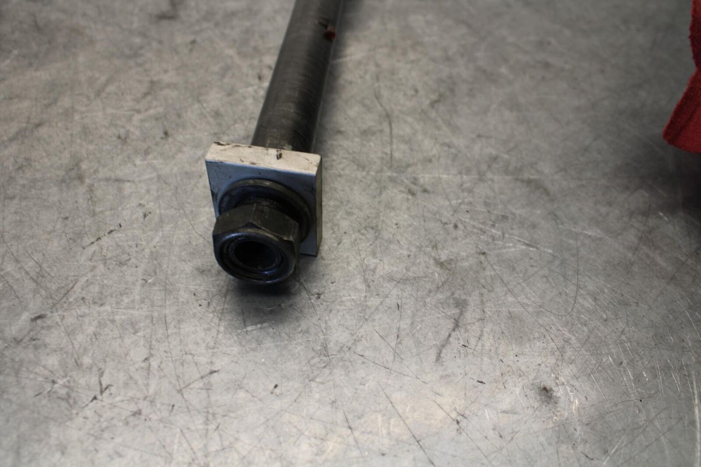 1998 Yamaha YZF R1 REAR AXLE BACK WHEEL RIM PIVOT BOLT AXEL 4XV-25381-00-00 BB53