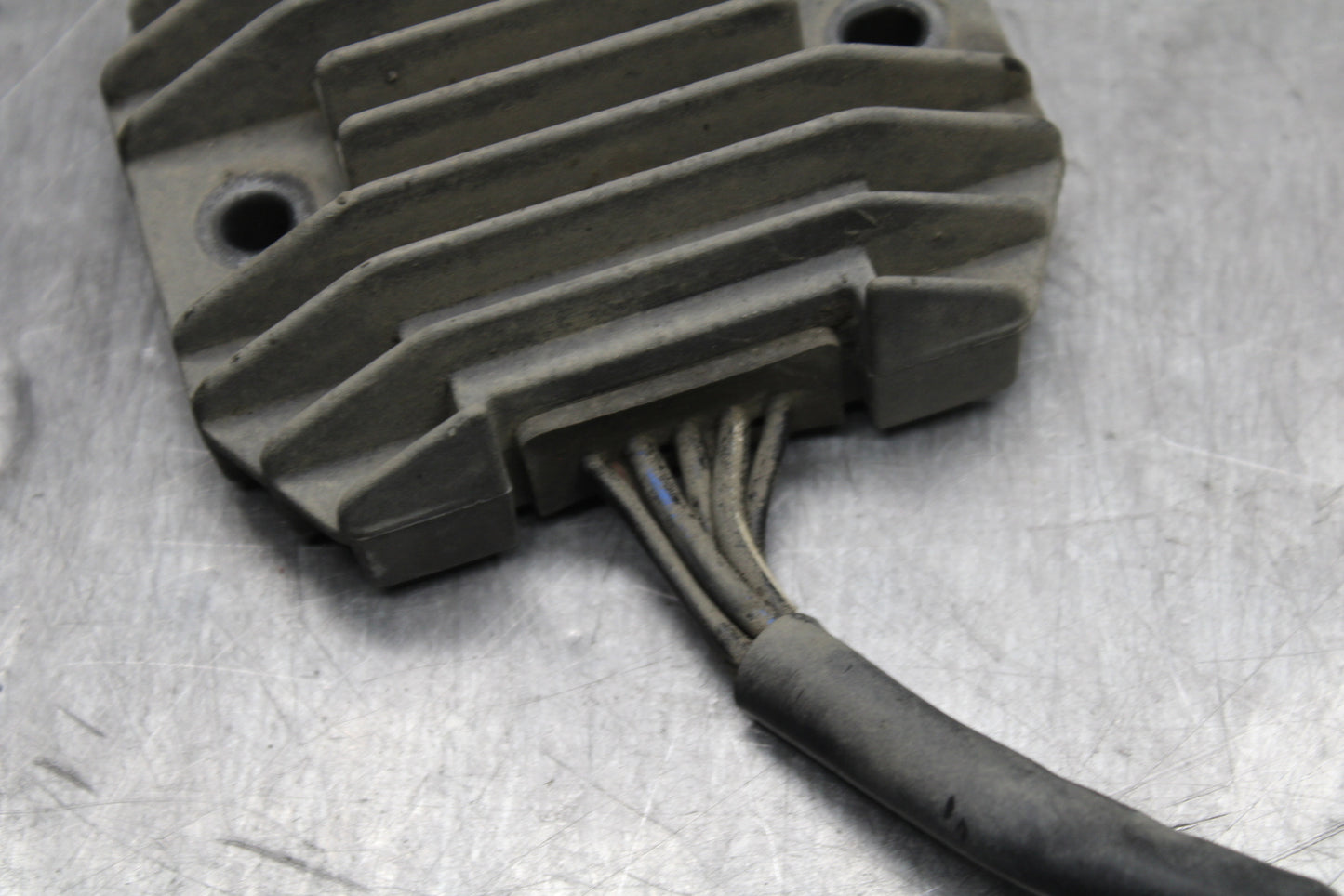 00-02 KAWASAKI NINJA ZX6R RECTIFIER VOLTAGE REGULATOR BB750