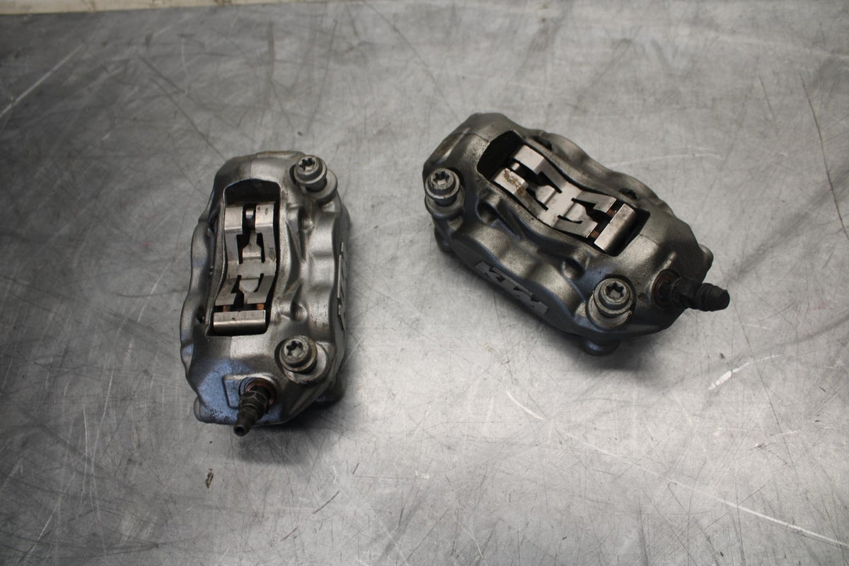 22 KTM 890 ADVENTURE   RIGHT LEFT FRONT BRAKE CALIPER SET PAIR CALIPERS BB514