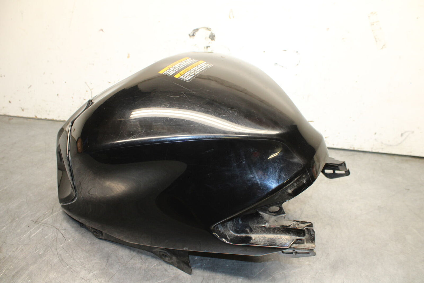 19-24 YAMAHA R3 GAS TANK FUEL CELL COVER FAIRING COWL BB736