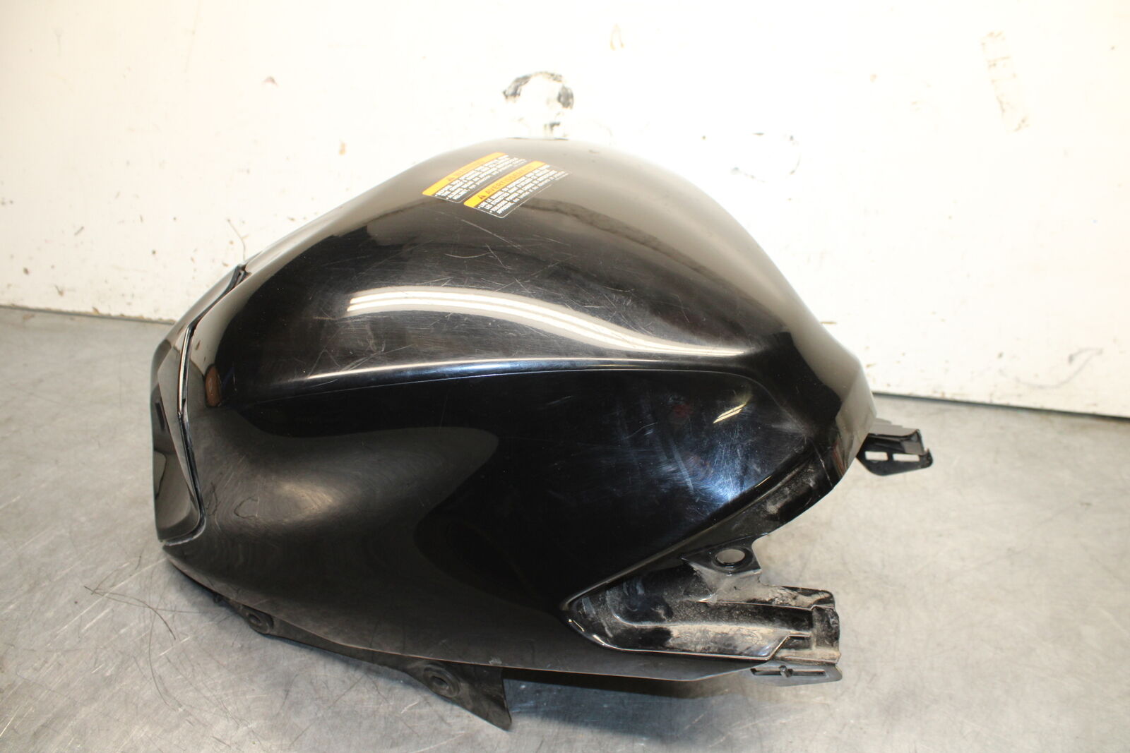 19-24 YAMAHA R3 GAS TANK FUEL CELL COVER FAIRING COWL BB736