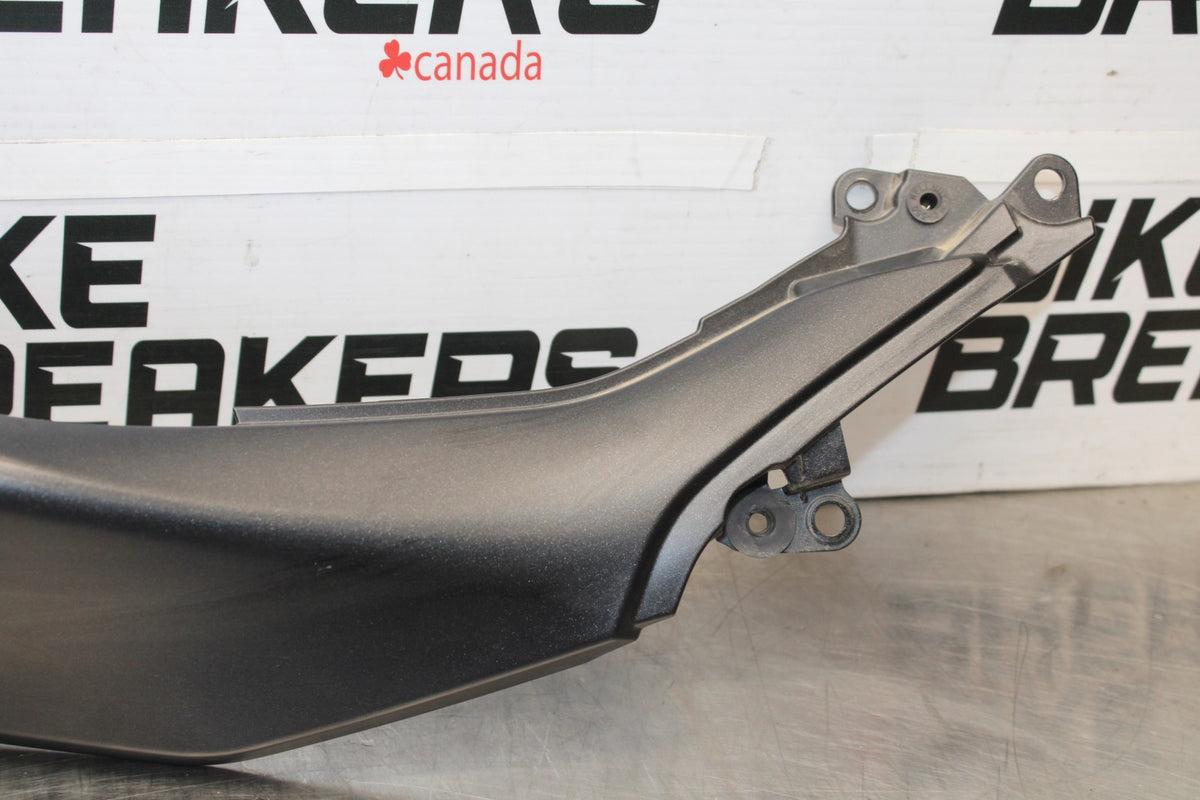 24-25 KAWASAKI NINJA 500 ABS RIGHT REAR BACK TAIL FAIRING COWL SHROUD BB899