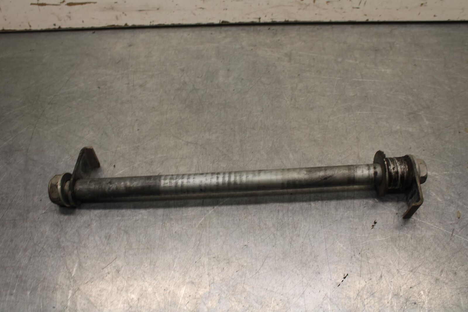 2008 Honda CBF1000 REAR AXLE BACK WHEEL RIM PIVOT BOLT AXEL BB641