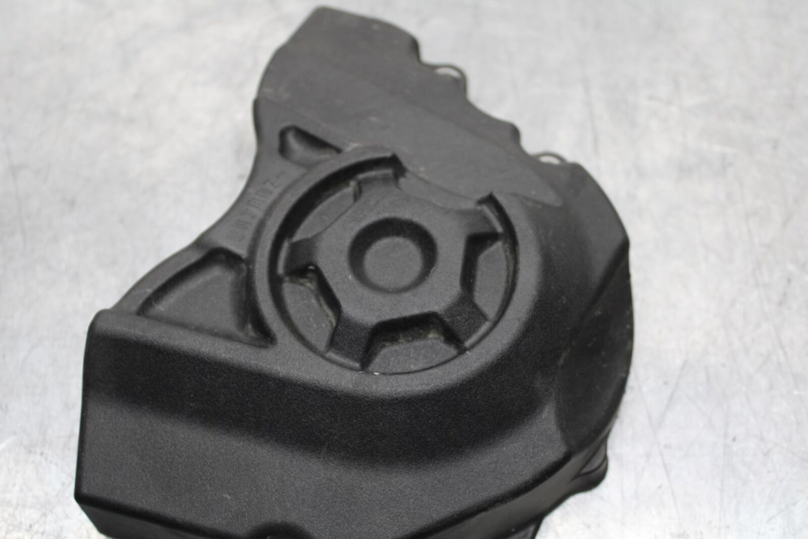 16-20 KAWASAKI ZX10R ENGINE SPROCKET COVER BB591