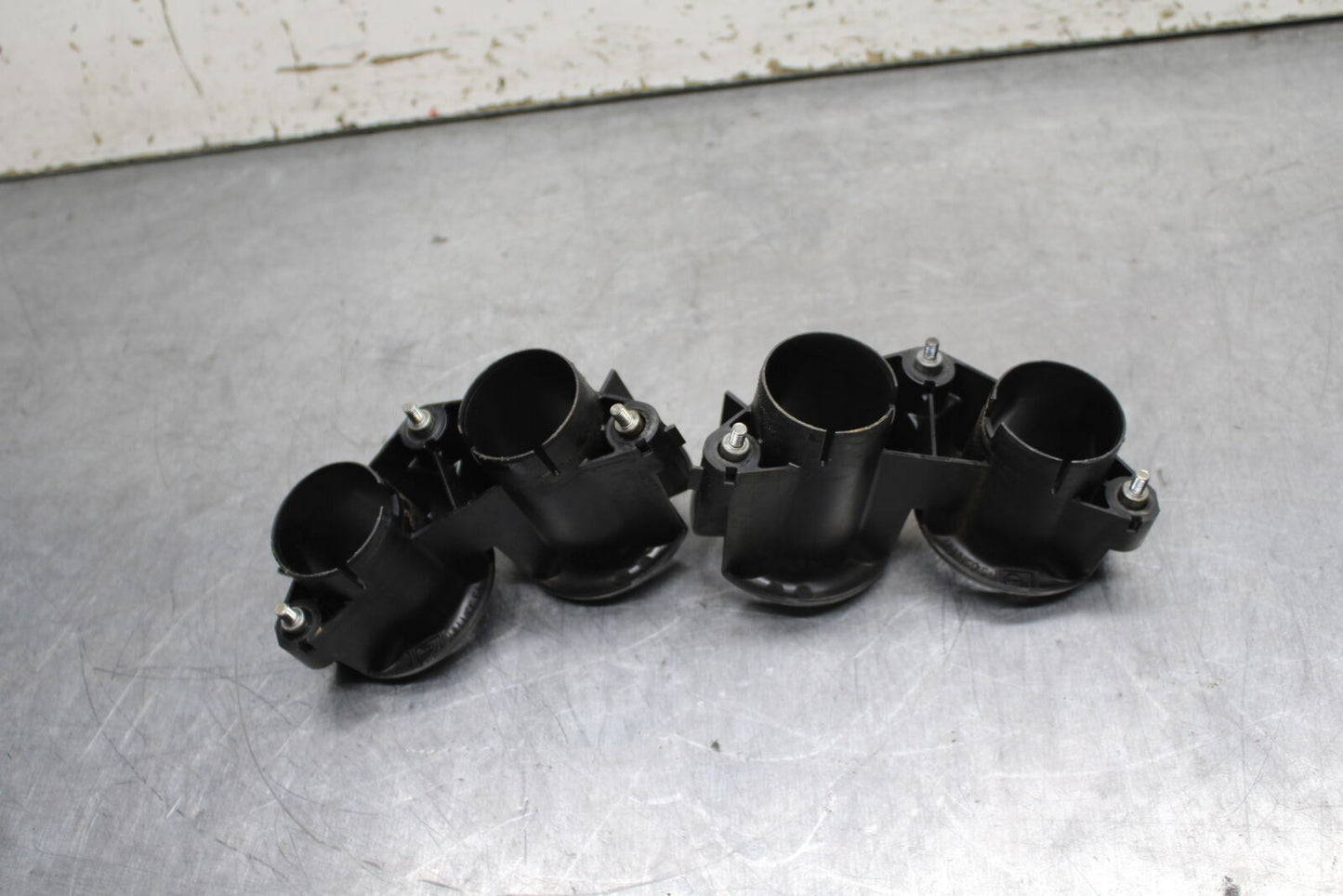 05-06 HONDA CBR600RR AIRBOX INTAKE VELOCITY STACKS BB739
